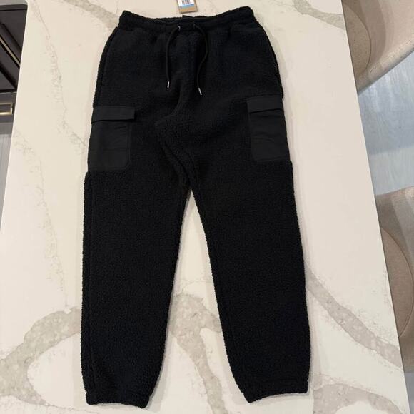 Nike Air Jordan NWT Flight Sherpa Jogger Pants Men's Medium Black Cargo Pockets - Picture 1 of 10